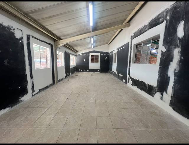 271M² WAREHOUSE TO LET IN HENNOPSPARK